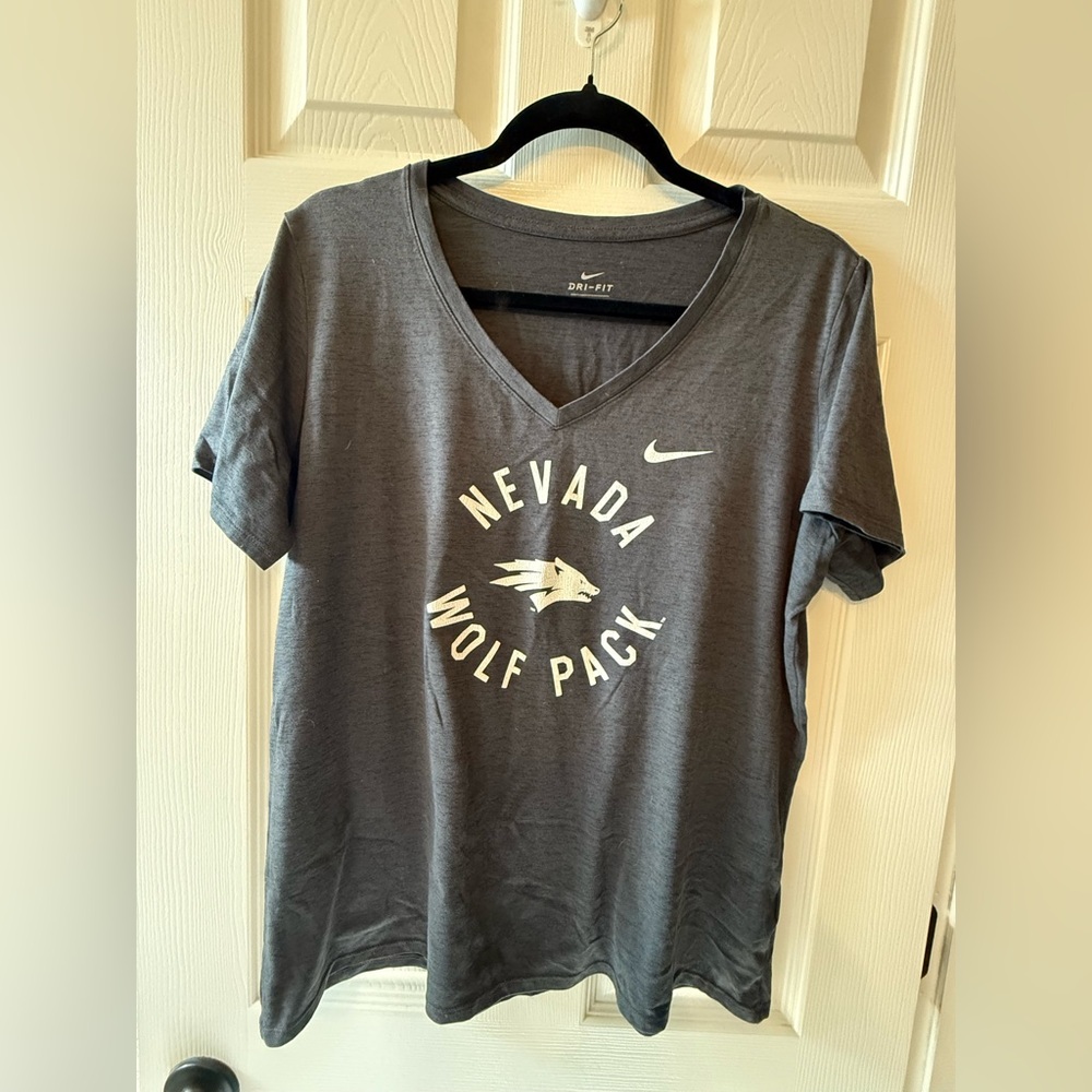 UNR t-shirt by Nike- dry fit